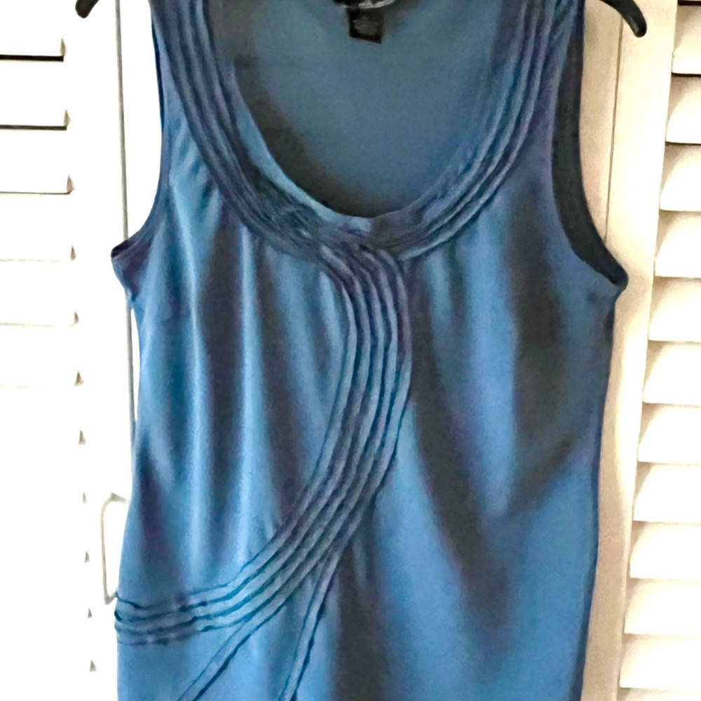 Women's Sleeveless Blouse